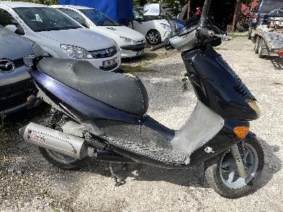 Skútr Aprilia Leonardo 150