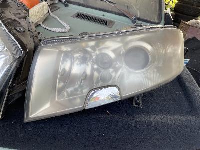 Přední světla xenony na Škoda Superb I