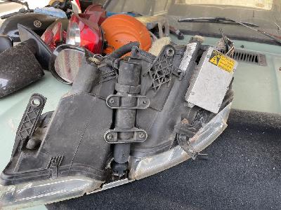 Přední světla xenony na Škoda Superb I