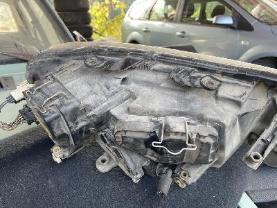 Přední světla xenony na Škoda Superb I