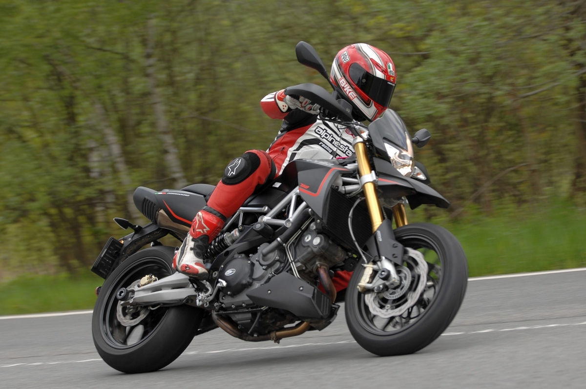TEST: Papričky z Noale &ndash; Aprilia Dorsoduro 750 a Aprilia Dorsoduro 1200