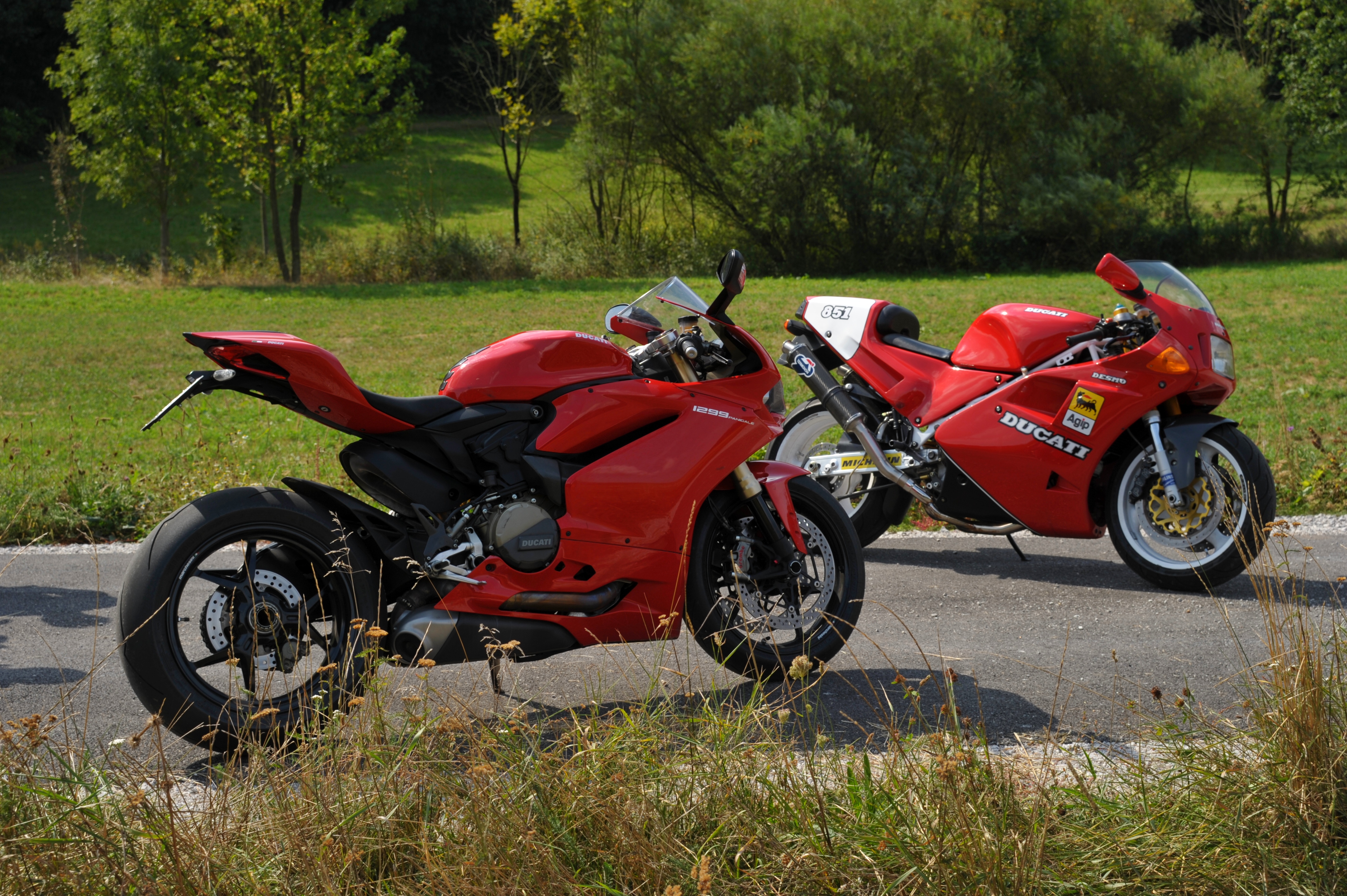 TEST: Ducati 851 SP3 vs. Ducati 1299 Panigale