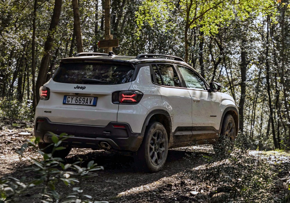 Jeep Avenger 4xe &ndash; Konečně do ter&eacute;nu!