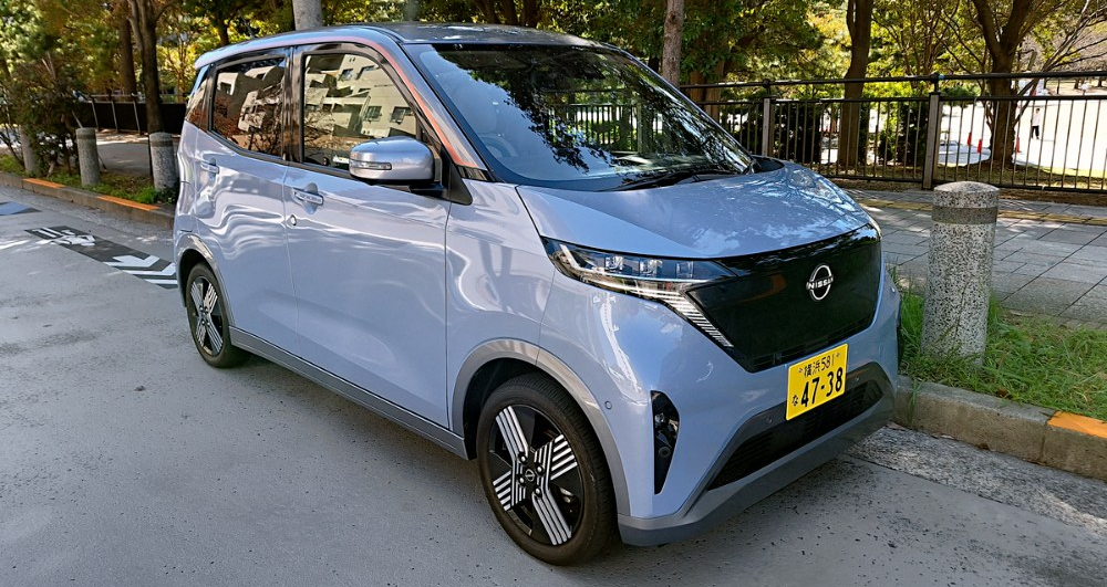 Nissan Sakura a Note Aura &ndash; Mini-maxi