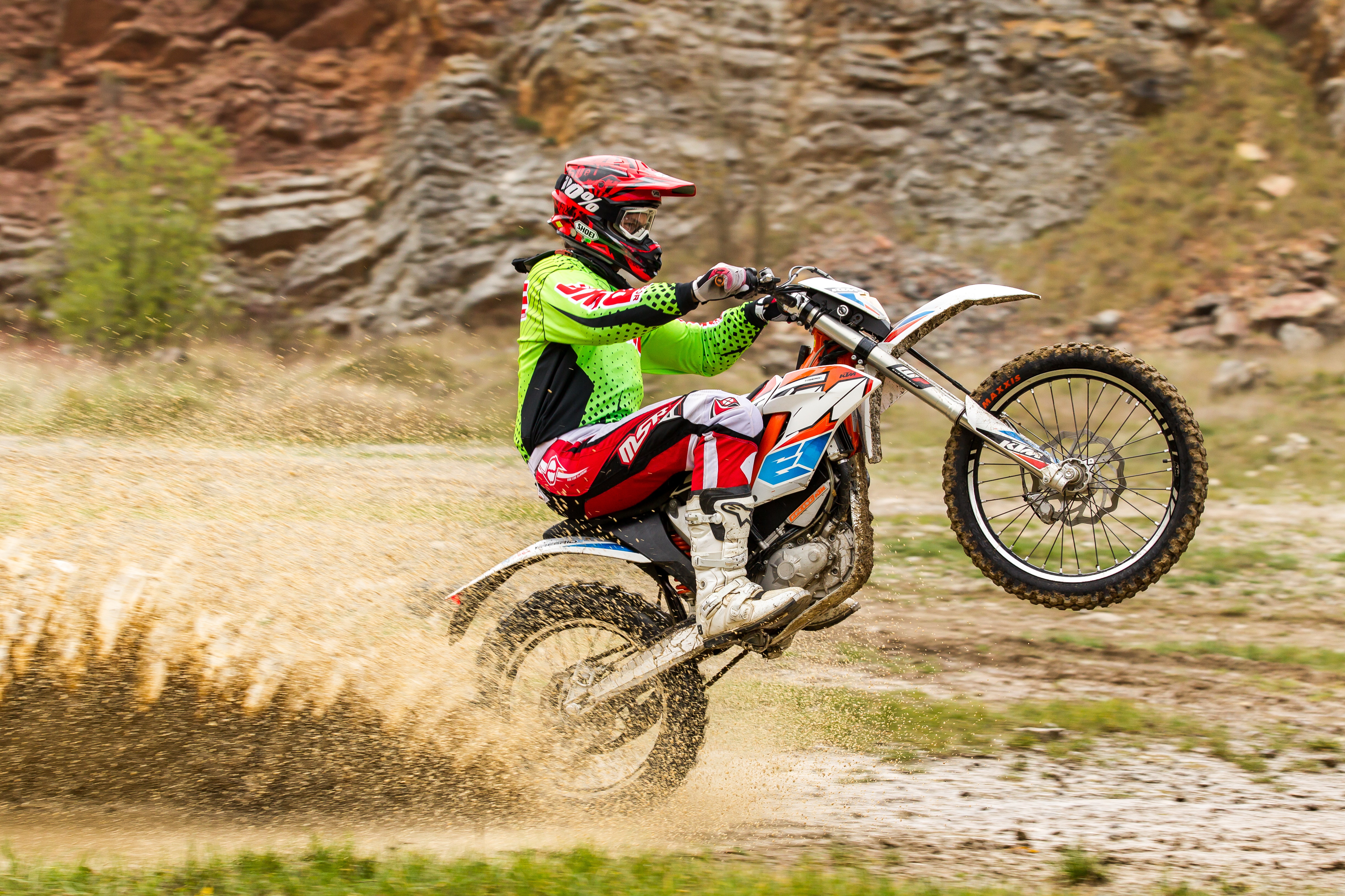 TEST: KTM Freeride E-XC a E-SX