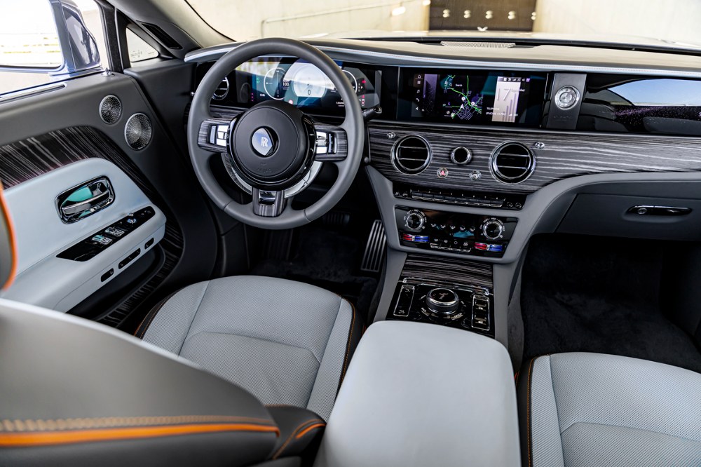 Rolls-Royce Spectre &ndash; Tajemstv&iacute; př&iacute;zraku